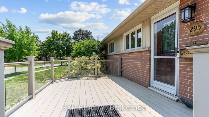 Property Photo:  295 Tweedsmuir Avenue  ON N5W 1L5 