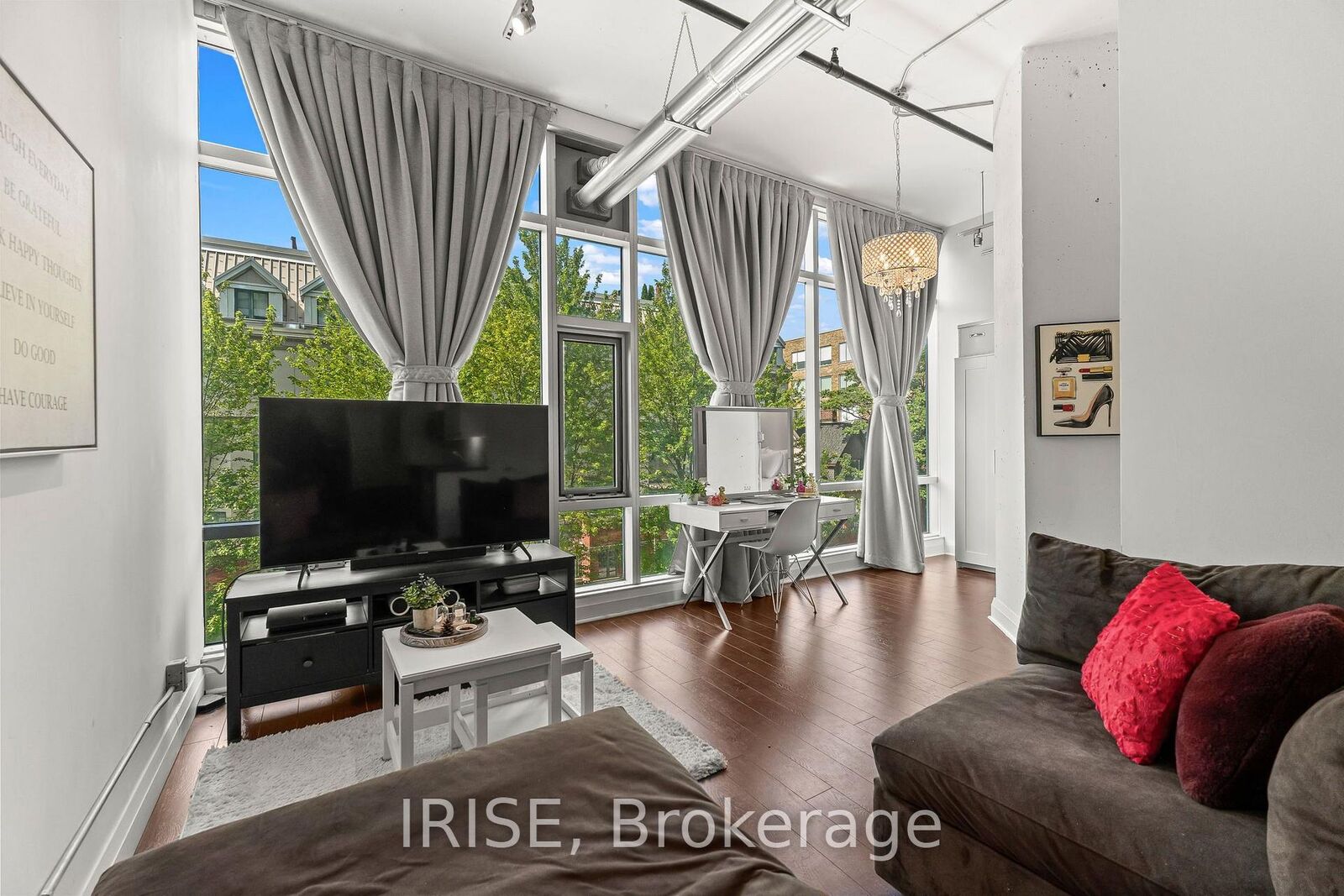 Property Photo:  477 Richmond Street W 305  ON M5V 3E7 
