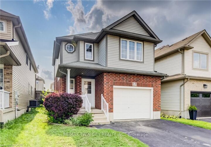 Property Photo: 67 Chantilly Street ON N2R 1V3