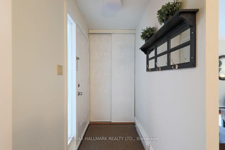 Property Photo: 3060 Constitution Boulevard 264 ON L4Y 3X8
