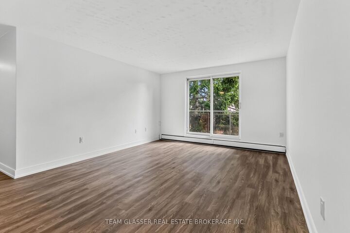Property Photo: 735 Wonderland Road S 212 ON N6K 1M1