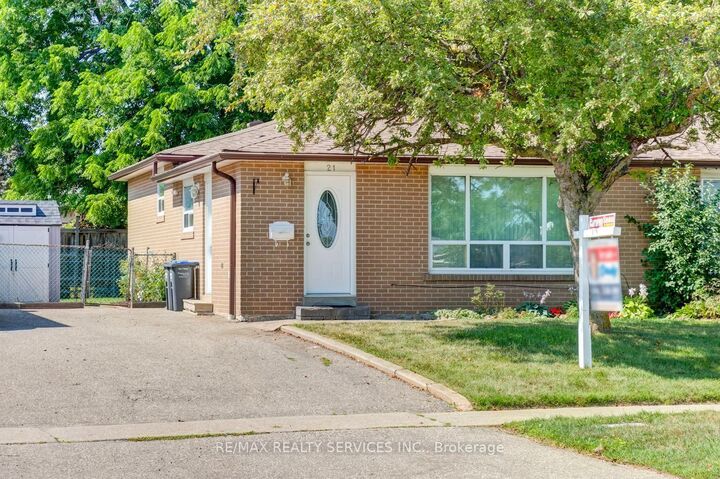 21 Finchgate Boulevard — photo 1