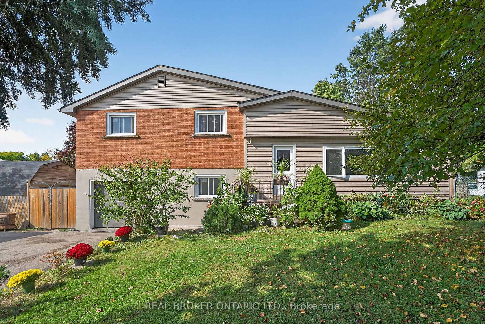 Property Photo: 312 Old Guelph Road ON L9H 5W4