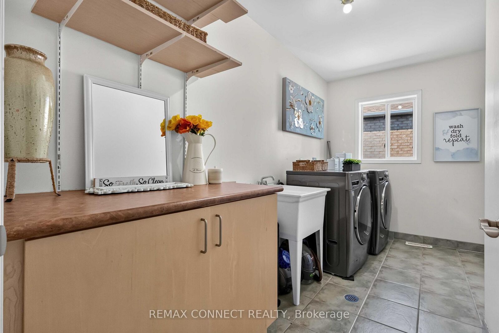 Property Photo: 72 Warwick Avenue ON L1Z 1L6