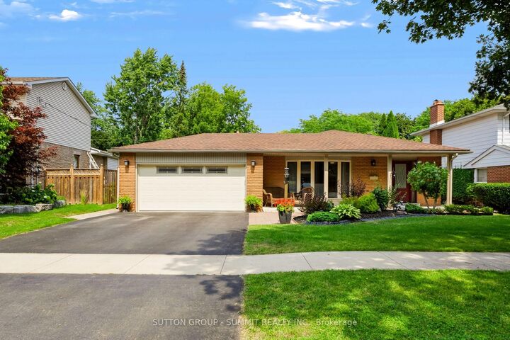 Property Photo: 659 Cherrywood Drive ON L7T 3W9