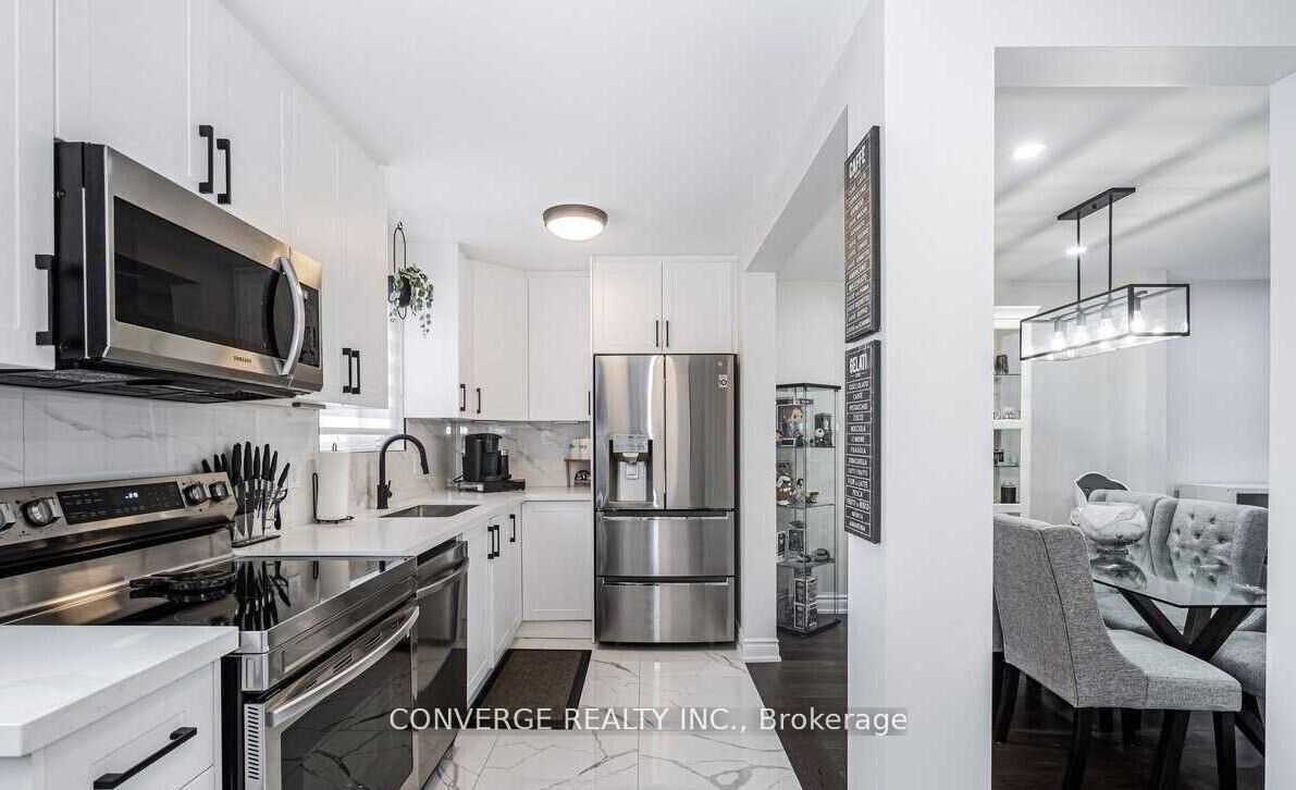 Property Photo:  39 Greenwood Crescent  ON L6S 1T2 