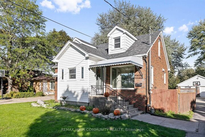 Photo de la propriété:  4276 Howard Avenue  ON N9G 1P3 