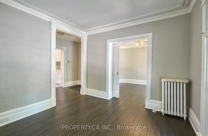 Property Photo: 345 Gladstone Avenue ON M6H 3H5
