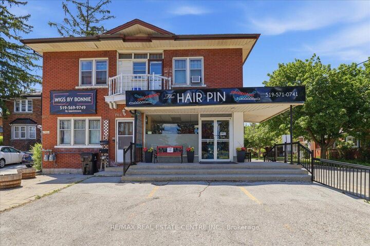 744 Queen Street S — photo 1