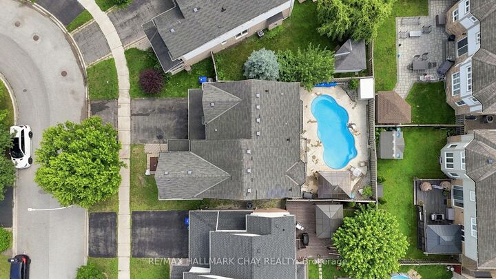 Property Photo: 29 Dunning Drive ON L9R 0B5