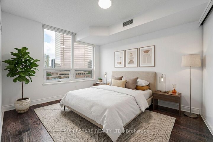 Property Photo: 25 Greenview Avenue 524 ON M2M 0A5