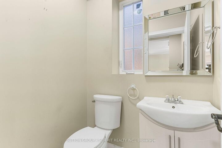 Property Photo:  403 Niagara Street  ON L3C 1L3 