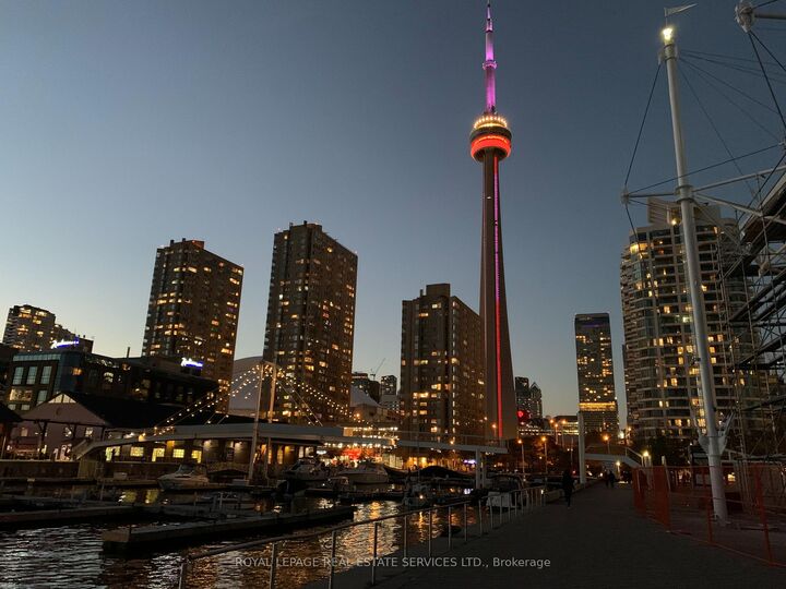 250 Queens Quay 1104 — photo 1