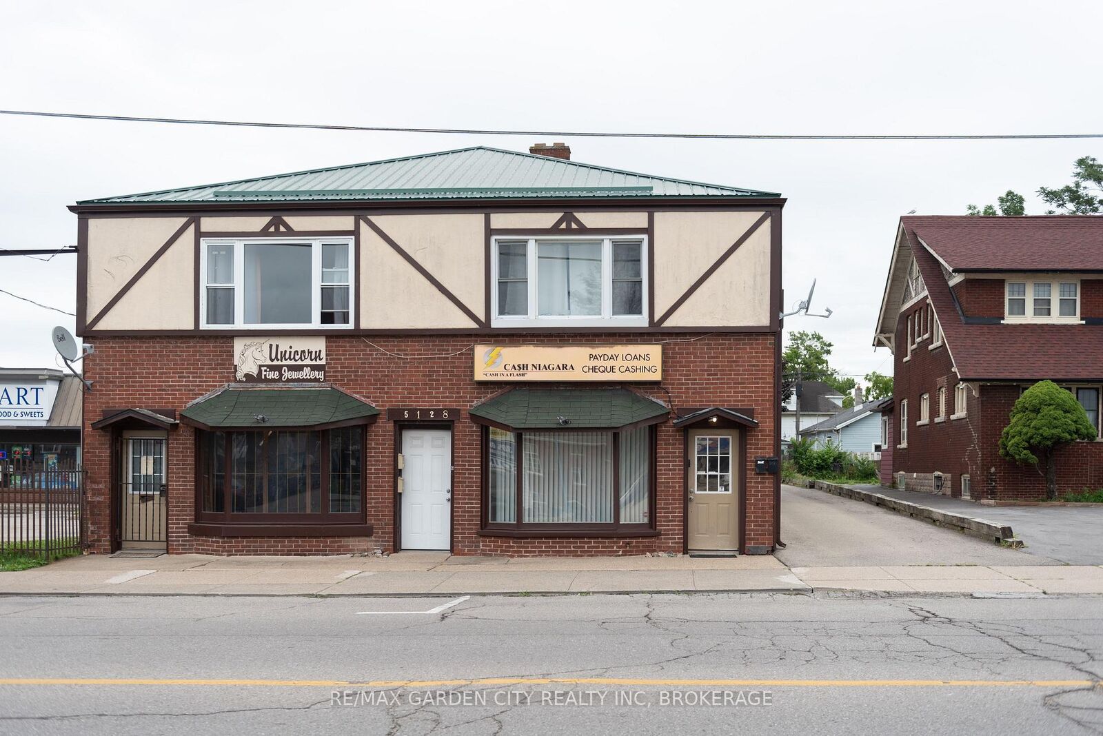 Property Photo: 5126 Victoria Avenue 6 ON L2E 4E3