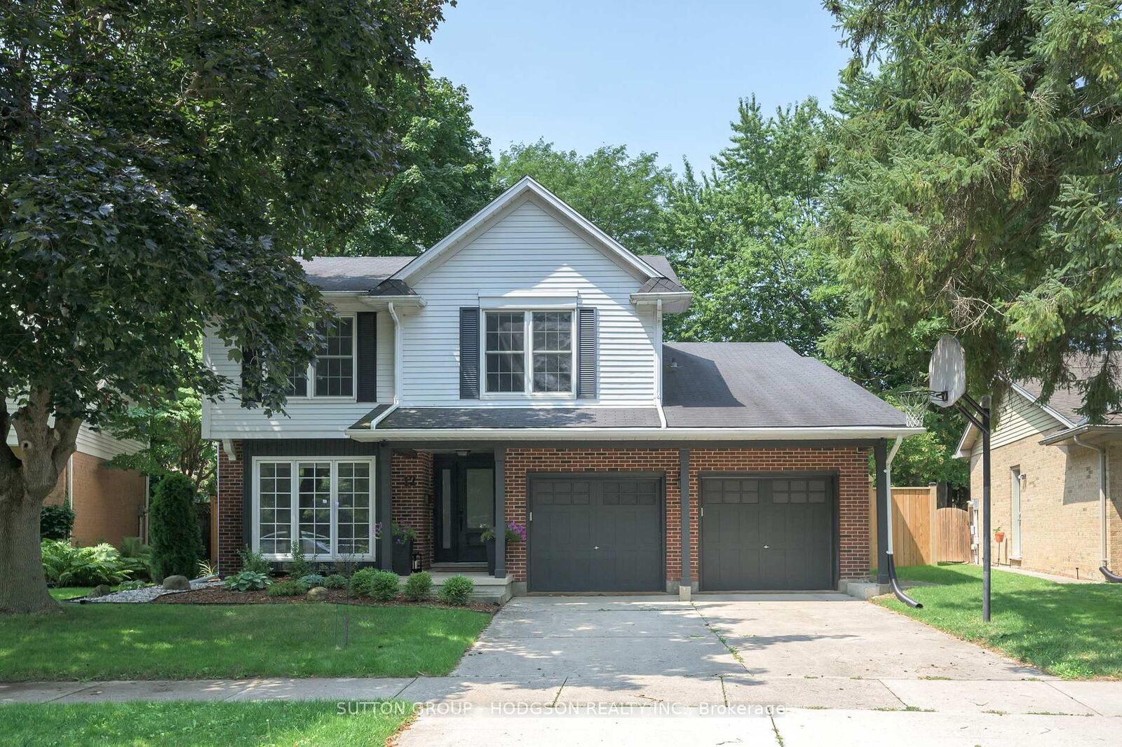Property Photo: 12 Spencer Crescent ON N5X 2K6
