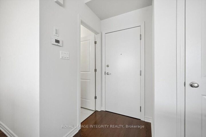 Photo de la propriété: 359 Axis Way ON K1W 0L7