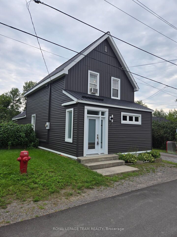 Property Photo: 287 Water Street ON K0A 1A0