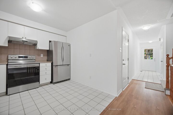 Property Photo:  5255 Palmetto Place 176  ON L5M 0E8 