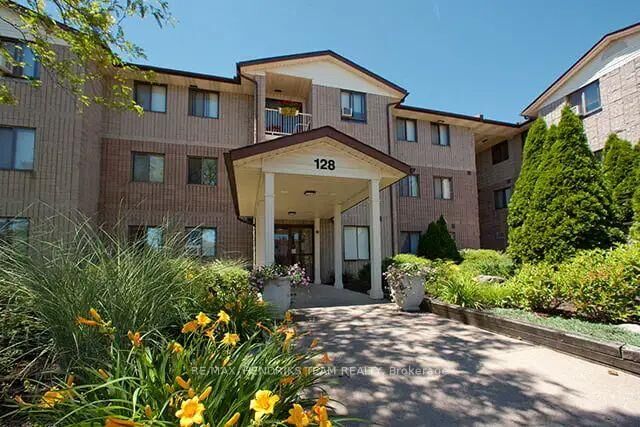 Property Photo:  128 St Augustine Drive 119  ON L2P 3X6 