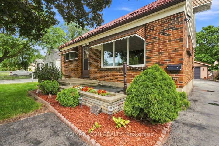 Property Photo: 374 Hale Street ON N5W 1G4