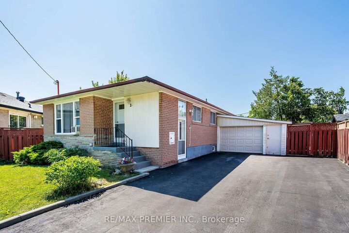 Property Photo: 5 Valois Court ON M9V 2Z4
