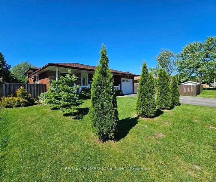 Property Photo:  7 Berko Avenue  ON L8V 2P8 