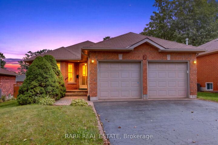 7 Longman Drive — photo 1