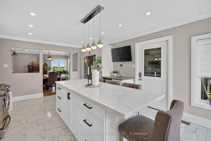 708 Mount Horeb Road — photo 1