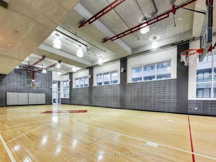 Property Photo:  21 Widmer Street 1901  ON M5V 2E8 
