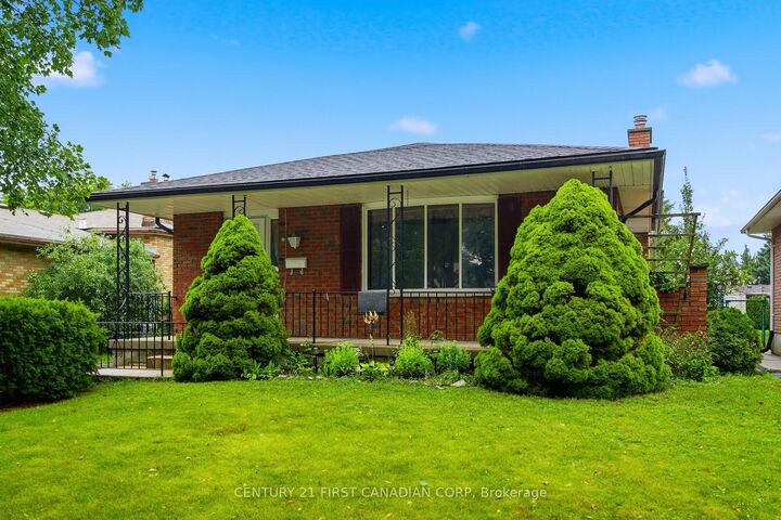 Property Photo: 99 Muriel Crescent ON N6E 2K4