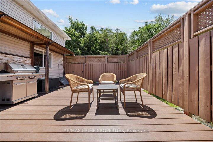 Property Photo: 201 Gladeview Private ON K1T 4A6
