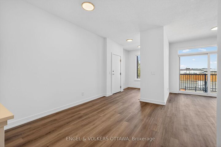 Property Photo:  114 Stardust Private  ON K1T 3W6 