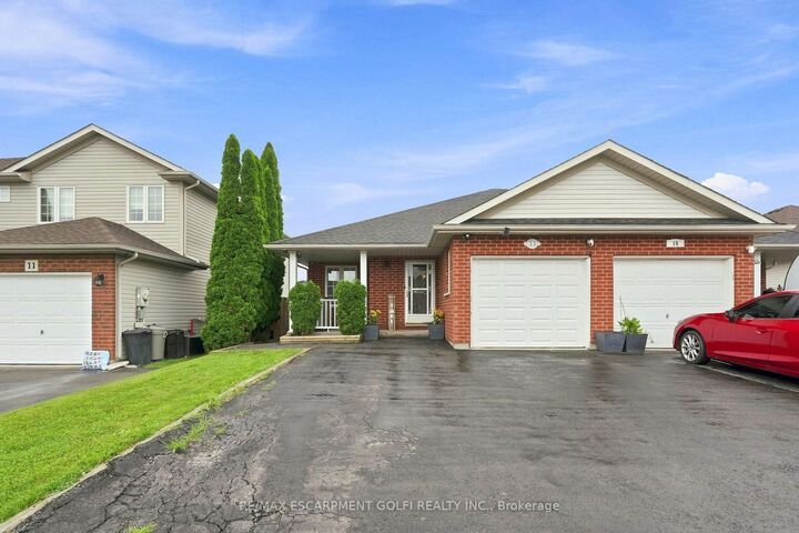 13 Golden Acres Drive — photo 1