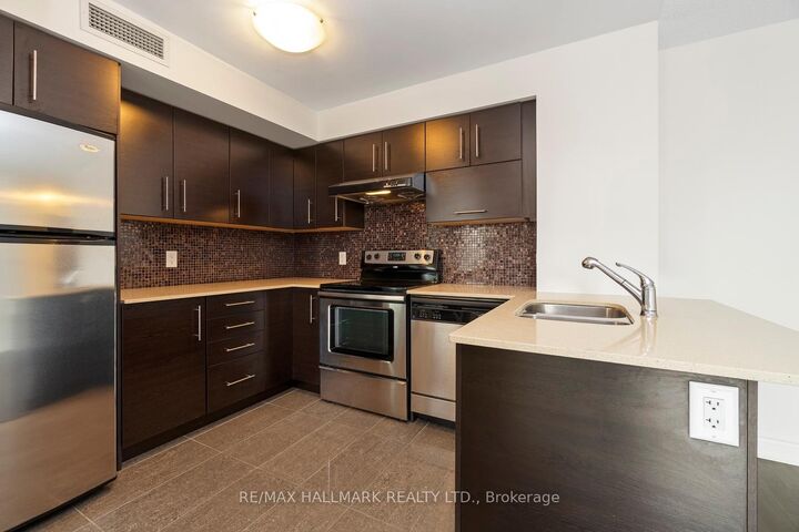 Property Photo: 253 South Park Road 308 ON L3T 0B4