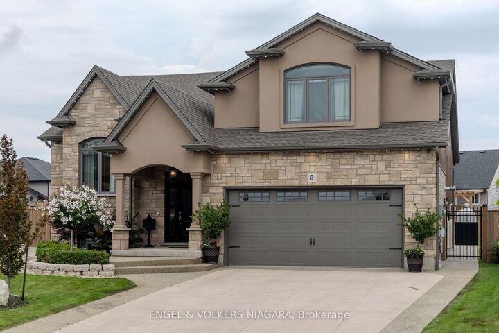 Property Photo: 5 Delicious Court ON L2V 0J8