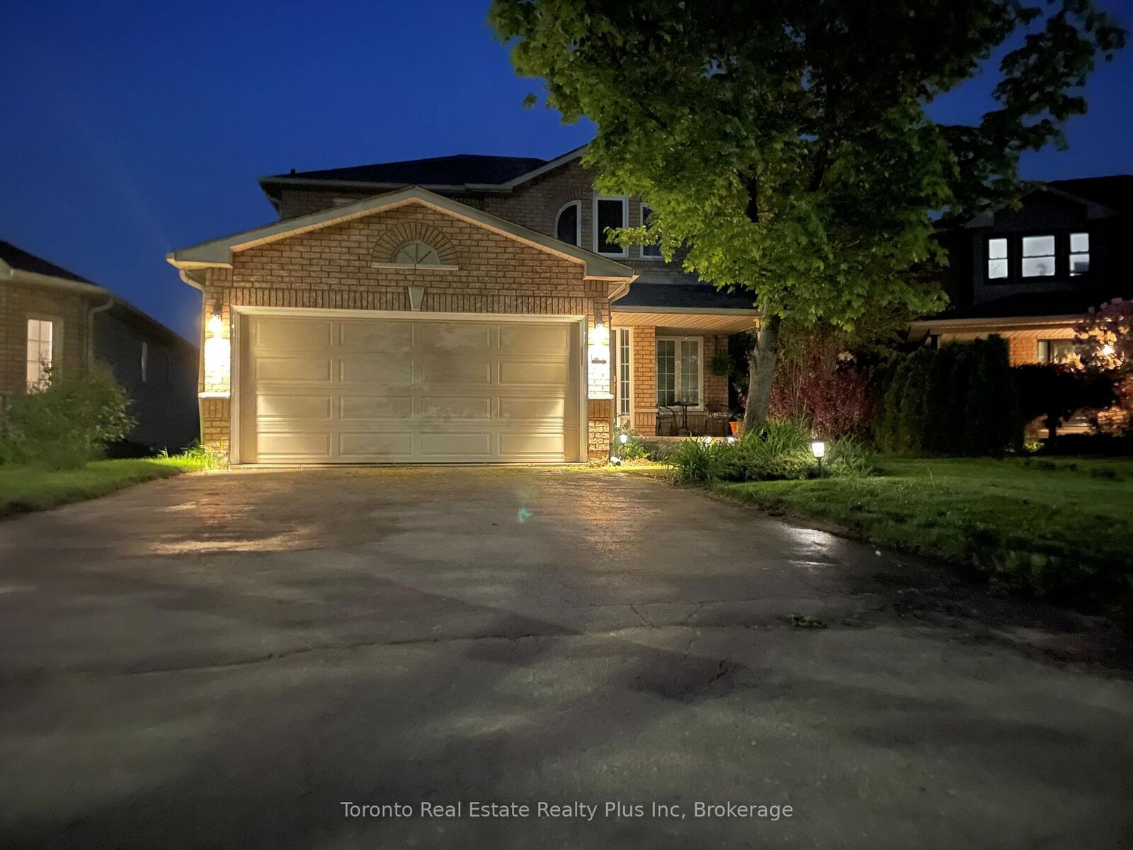 Photo de la propriété: 21 Nicholson Drive ON L4N 8L7