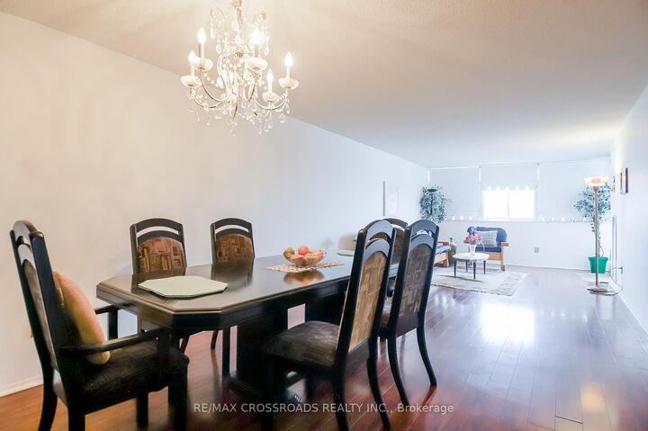 Property Photo: 3151 Bridletowne Circle 606 ON M1W 2T1