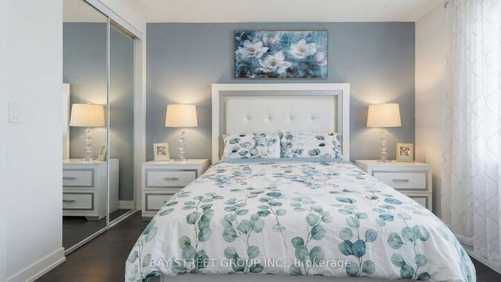 Property Photo:  609 Sherbourne Street 5101  ON M4X 0A4 