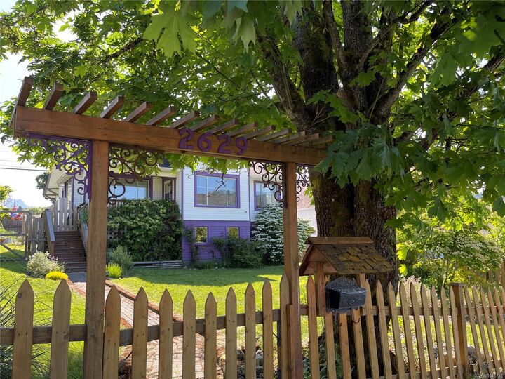 Property Photo: 2629 2nd Ave BC V9Y 1Z8
