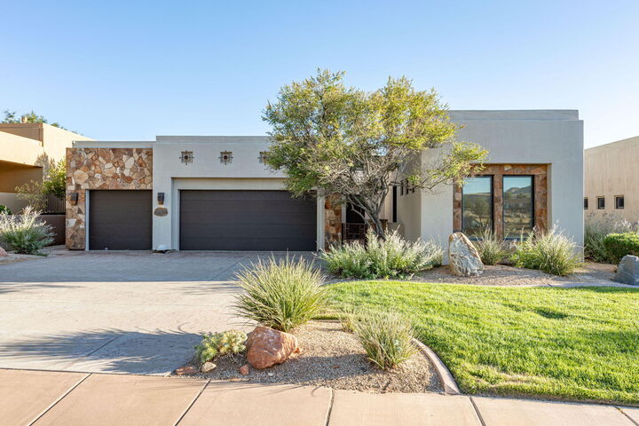 Property Photo:  1747 W Red Cloud Dr  UT 84770 