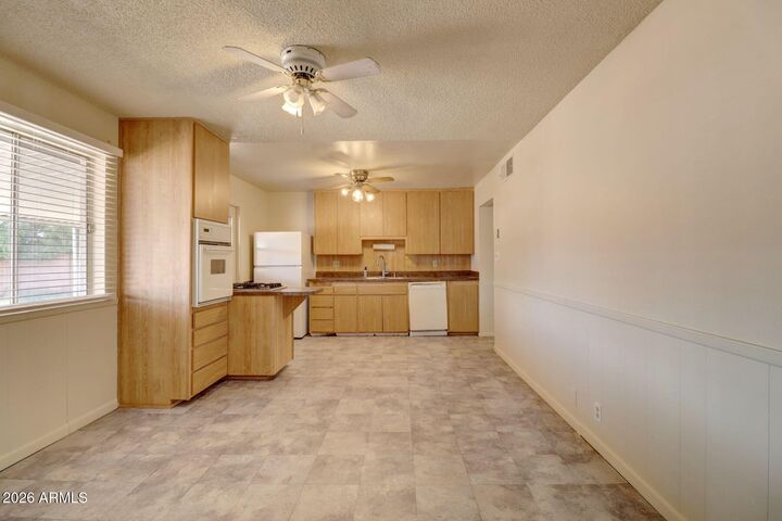 Property Photo: 1306 W Elna Rae Street AZ 85281