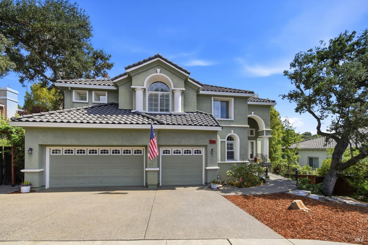 Property Photo:  178 Yulupa Circle  CA 95405 