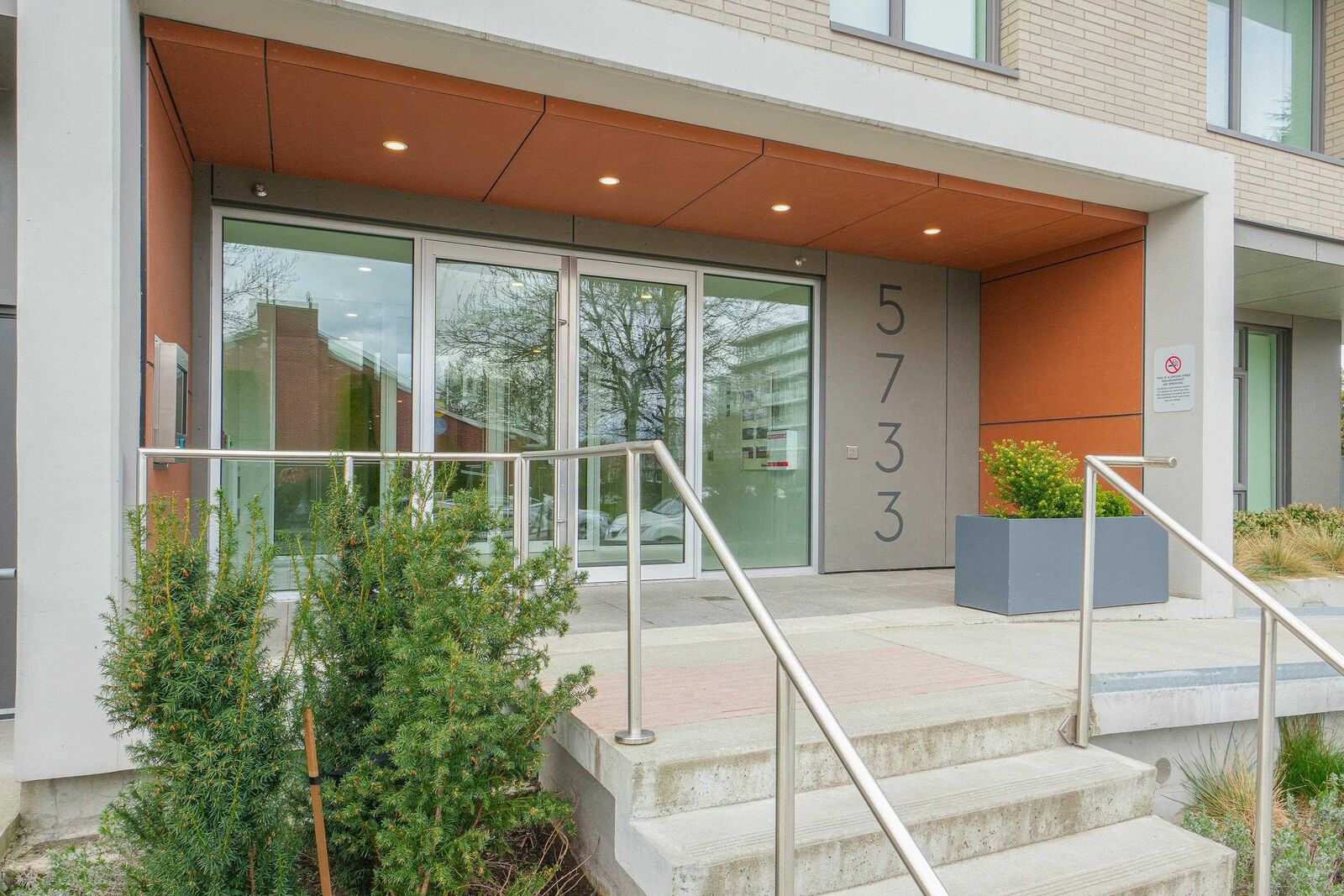 Property Photo: 5733 Alberta Street 411 BC V5Y 0M3