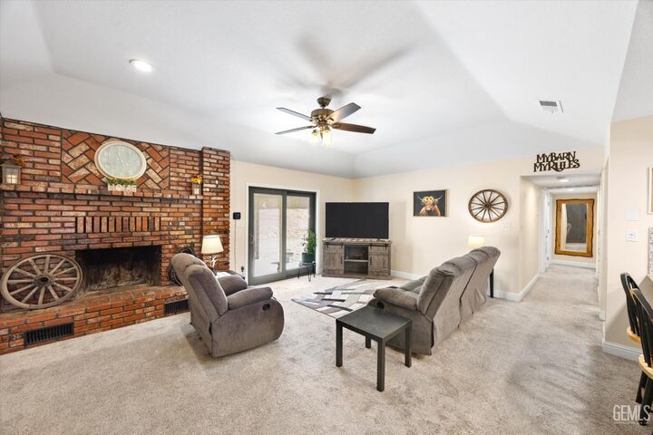 Property Photo: 19700 Mesa Drive CA 93561