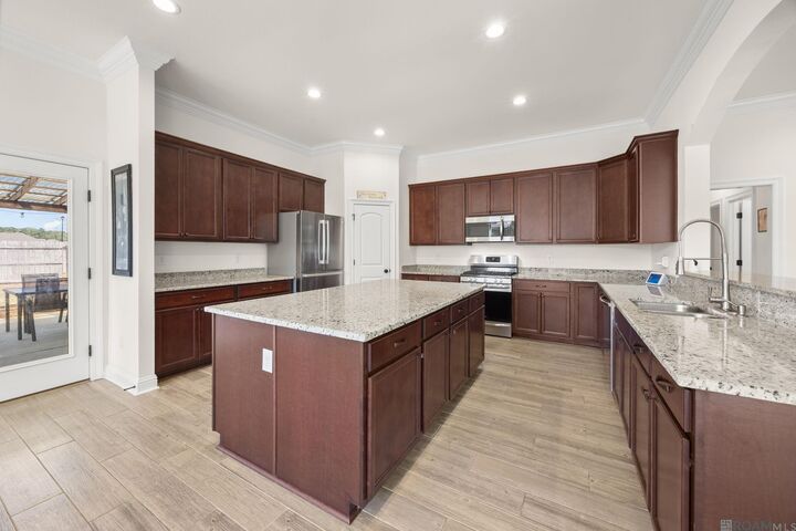 Property Photo: 23413 Odette Ave LA 70726
