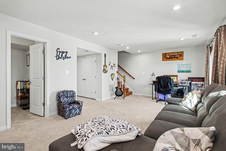 Property Photo: 4014 Shire Meadow Lane VA 22172