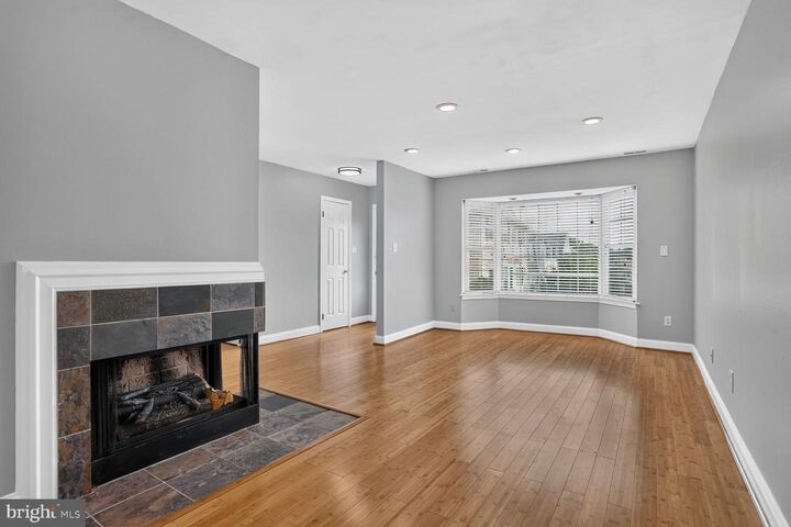 Property Photo: 4135 Weeping Willow Court 143B VA 20151