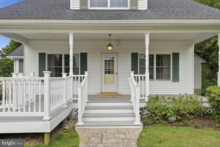 Property Photo:  305 Prospect Street  MD 20646 