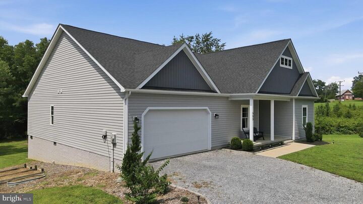 Property Photo:  553 Rippon Village Dr  WV 25414 
