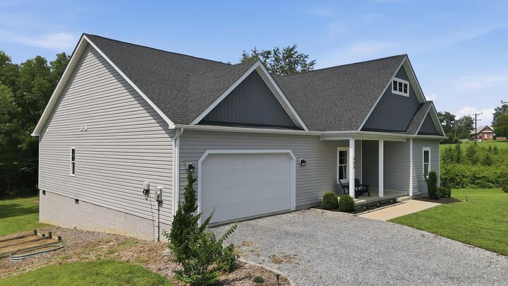 Property Photo:  553 Rippon Village Dr  WV 25414 